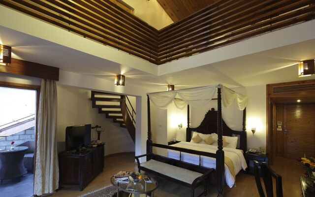 Manu Allaya Spa Resort