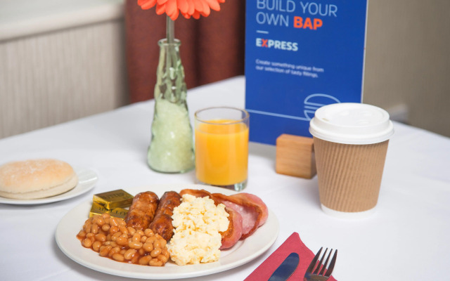 Holiday Inn Express Glenrothes by IHG