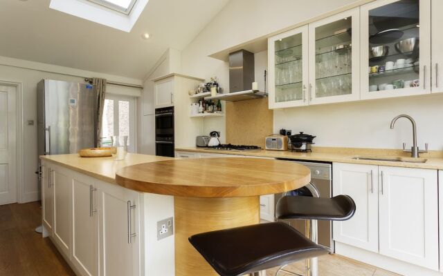 Veeve - Winterbrook Road