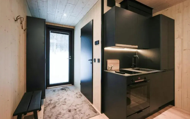 Kuuru Lakeside Suites