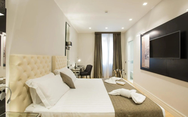 Floris Hotel
