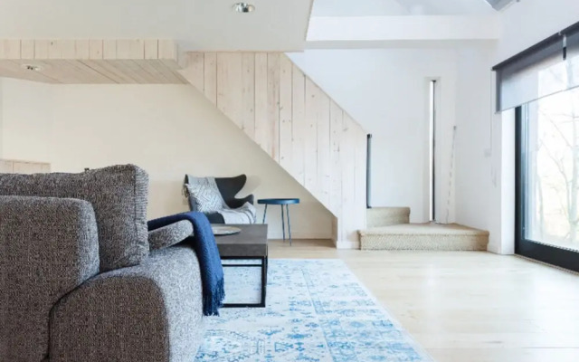 The Cliffside Loft - Distinctly Modern 3Bdr Riverside Home