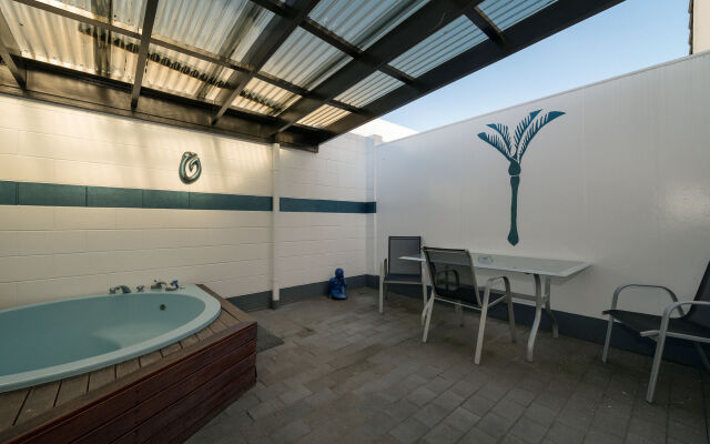 Asure Palm Court Motor Inn