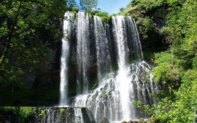 La Colline Aux Cabanes