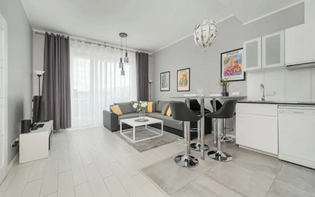 Luxury Apartment by Renters Prestige