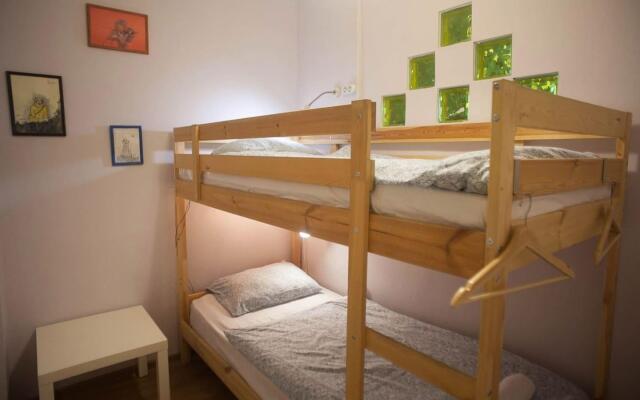 Yolki Art Hostel