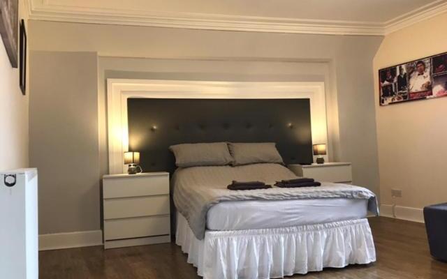 Sandy Pad's Apartments