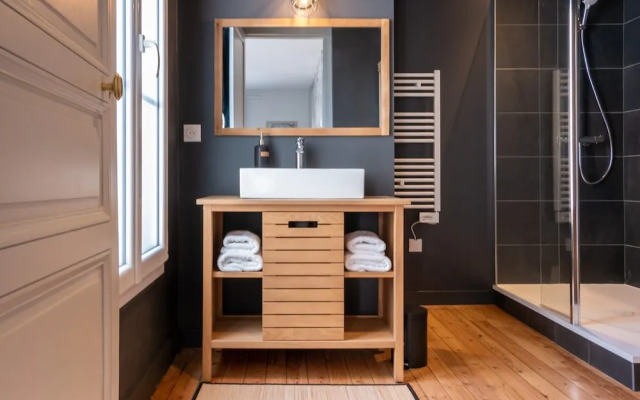 Relax & Recharge: Elegant Home With Sauna