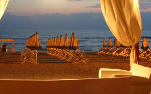 Cosmopolitan Golf & Beach Resort