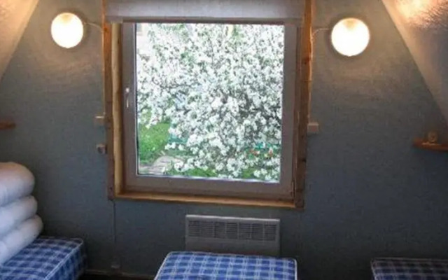 Livonia Holiday House