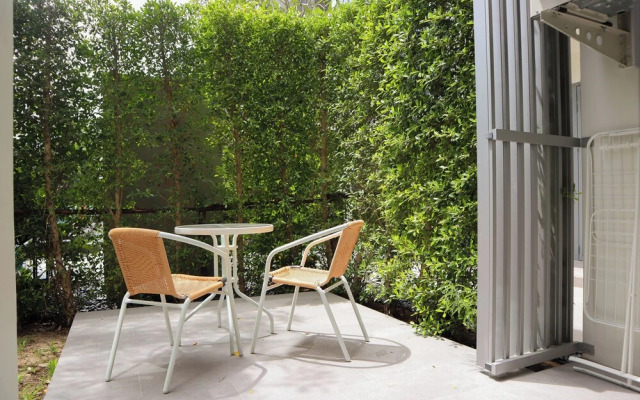 Cozy LakeSide apartments in Laguna