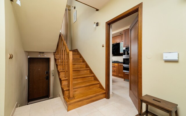 Family House Poreba Cracow by Renters