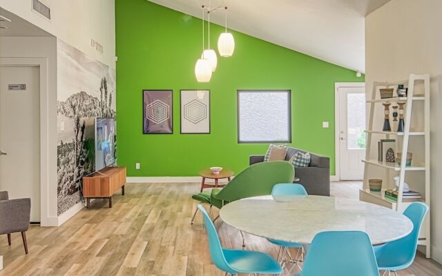 Cozy 2BR Heated Pool 219 by Wanderjaunt