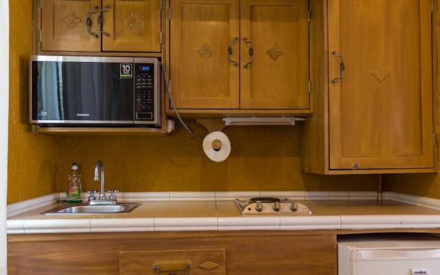 Luciana Hotel & Beach Club