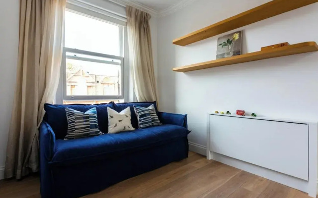 Cresswell Gardens IV by Onefinestay