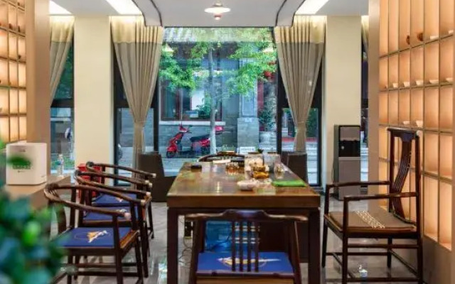 Chuxiong Yi Ancient Town Qile Famous Guesthouse