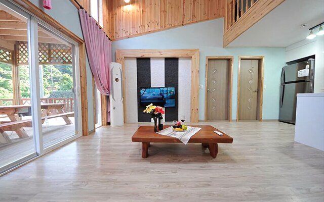 Gwangyang Four Seasons Story Pension