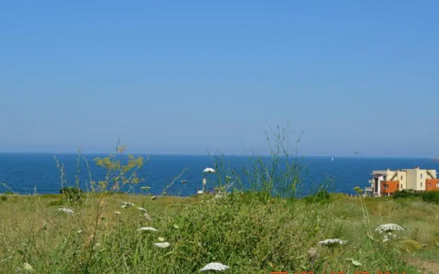 Sunny Island Chernomorets