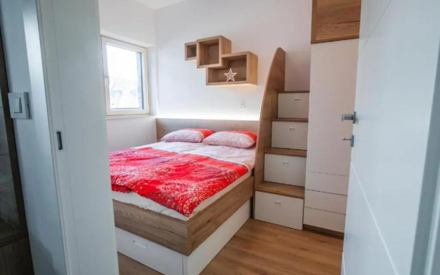 Vila Mojca Apartma Eva-Neža, Kranjska Gora (center)