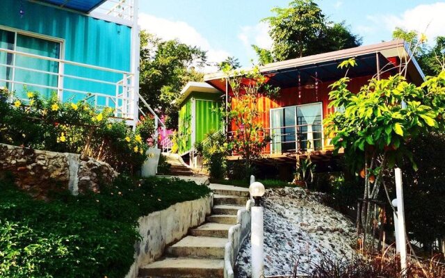 Hi Cube Resort at Suanphung