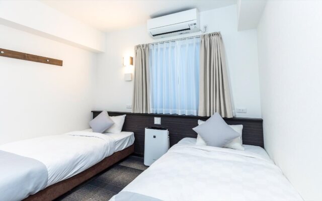 Universal Hotel Reborn