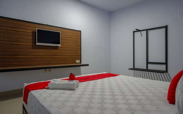 Hotel Viranza by RedDoorz