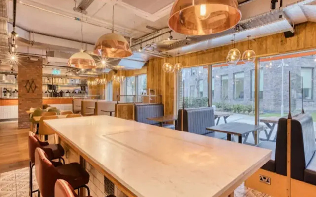 Premier Inn  London Southwark (Southwark Station)