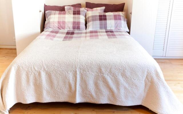 Tower Bridge Apartment