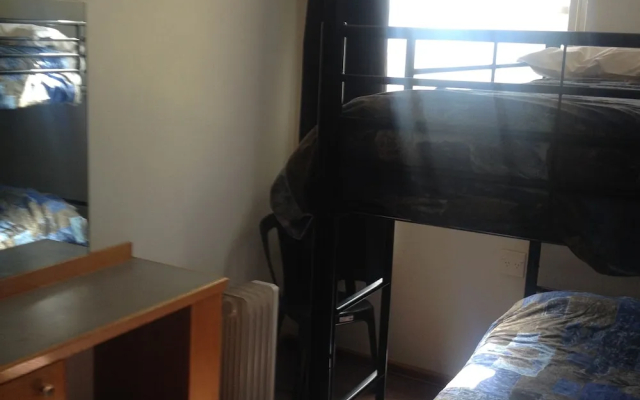 Young Budget Accommodation - Hostel
