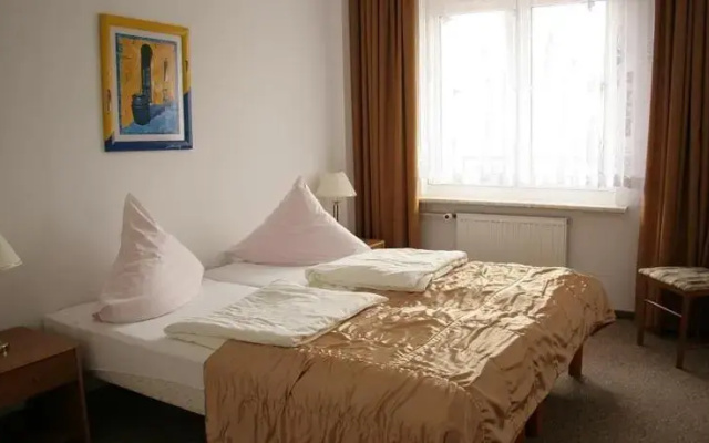 Relax Inn Health & Spa