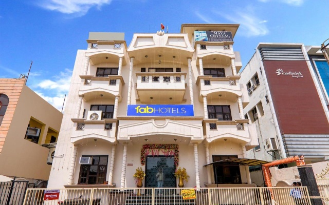 FabHotel Maya Crystal
