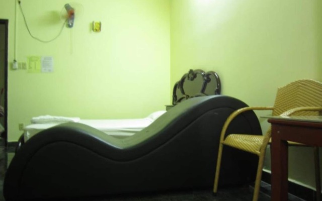 Hoa Thinh Hotel