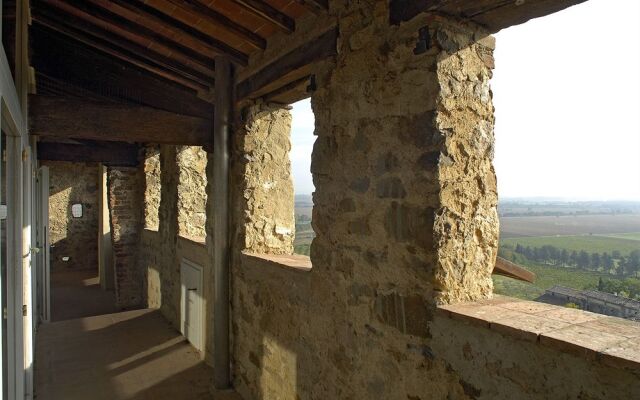 Castello Del Poggiarello Di Stigliano