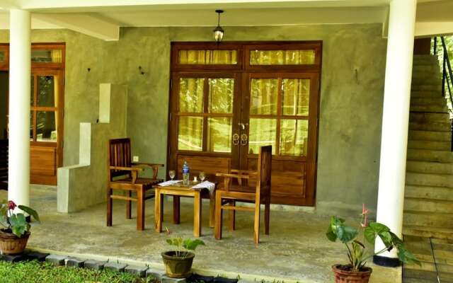 Safari Queens Resort