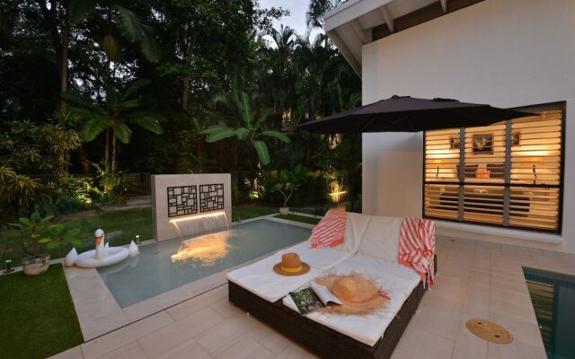 Pavilions in the Palms