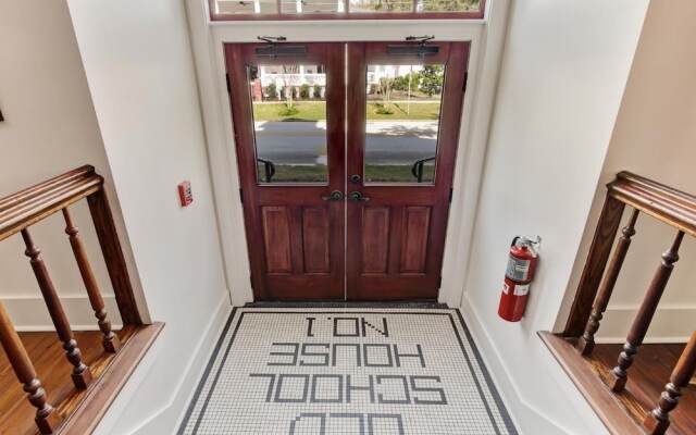 Amelia Schoolhouse Inn