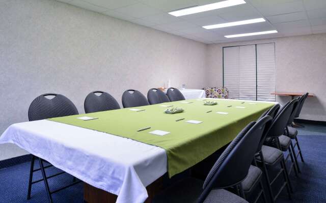 Lexington Inn & Suites Windsor