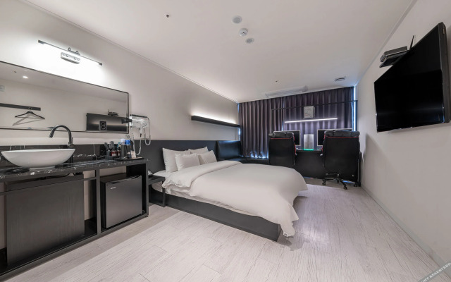 Gimpo Gray Hotel