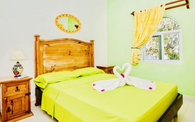 "room in B&B - Deluxe Family Budget Balcony Room With Pool Playacar Ii"