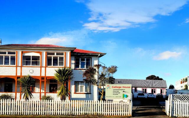 42b College House