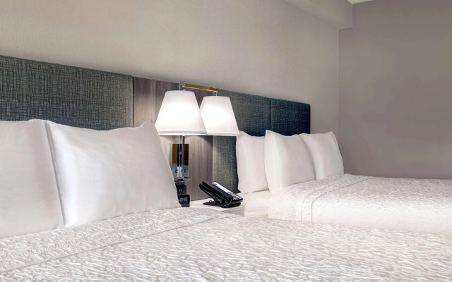 Hampton Inn & Suites by Hilton Burlington Toronto