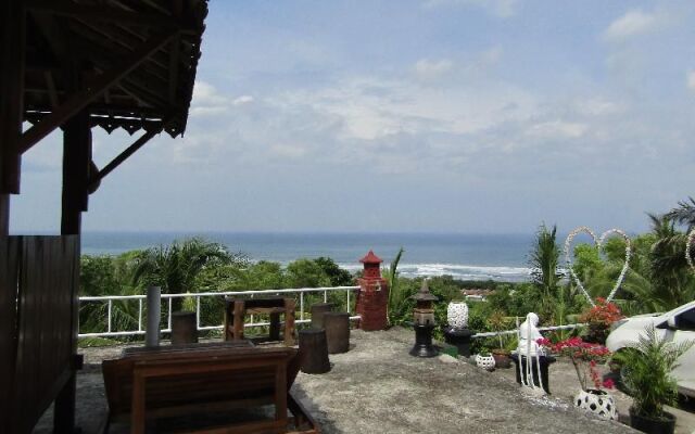 Losmen Kinasih Puncak & Gazebo Pandang by ZUZU
