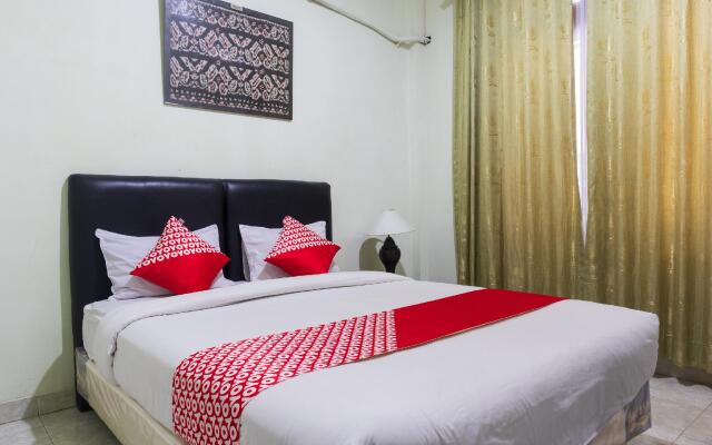 Super OYO 1682 Greenia Hotel