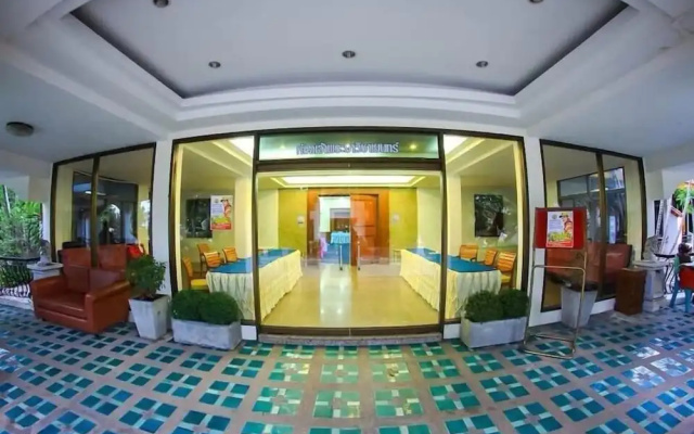 DadD Resort by Lopburi Inn Resort