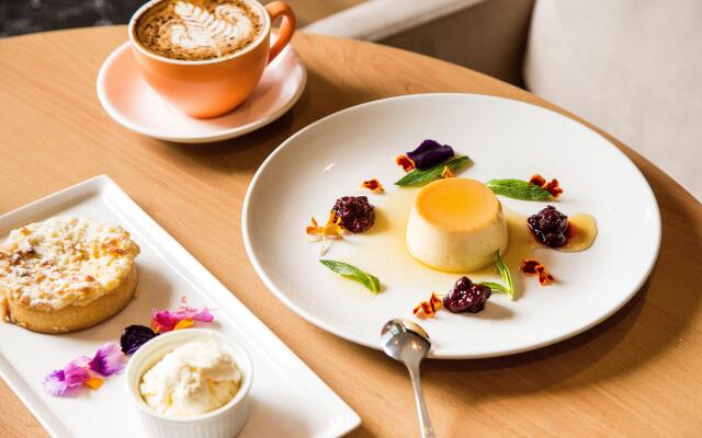 Holiday Inn Sydney Potts Point by IHG