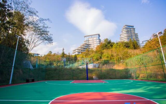 Huangshan Taiping Lake Pine cone Hotel
