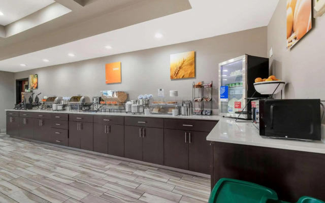 Comfort Inn & Suites Near Medical Center