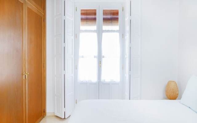 Apartmento 2º Izq. · Hispalis Casa Palacio Apartments