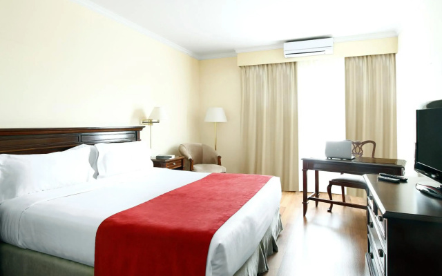 Cyan Americas Towers Hotel