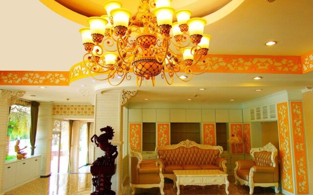 The Grand Paradise Suite